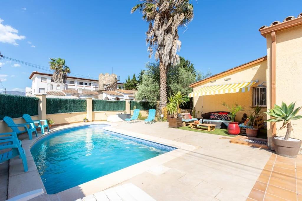 S46-Casa De Vacaciones Climatizada Con Piscina, En El Centro Junto Al Mar, Barbacoa Y Wiifi エンプリアブラバ エクステリア 写真