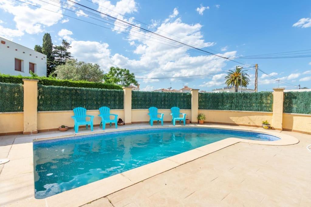 S46-Casa De Vacaciones Climatizada Con Piscina, En El Centro Junto Al Mar, Barbacoa Y Wiifi エンプリアブラバ エクステリア 写真