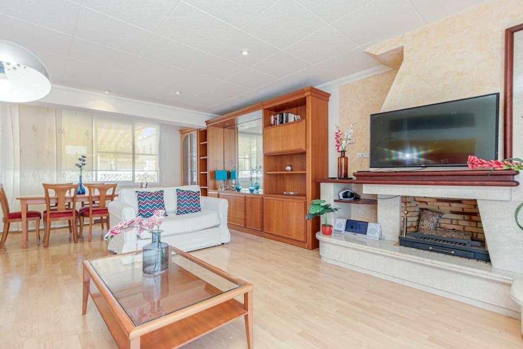 S46-Casa De Vacaciones Climatizada Con Piscina, En El Centro Junto Al Mar, Barbacoa Y Wiifi エンプリアブラバ エクステリア 写真