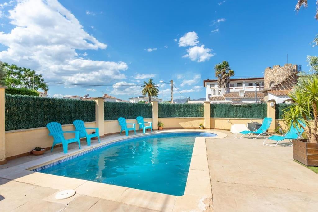 S46-Casa De Vacaciones Climatizada Con Piscina, En El Centro Junto Al Mar, Barbacoa Y Wiifi エンプリアブラバ エクステリア 写真